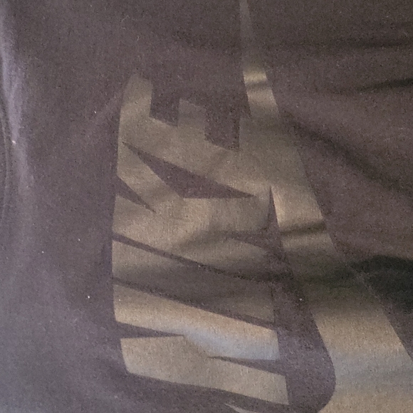 Nike Tee - Picture 1 of 3
